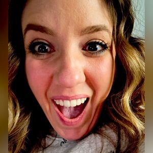 Meet your Posher, Naomi